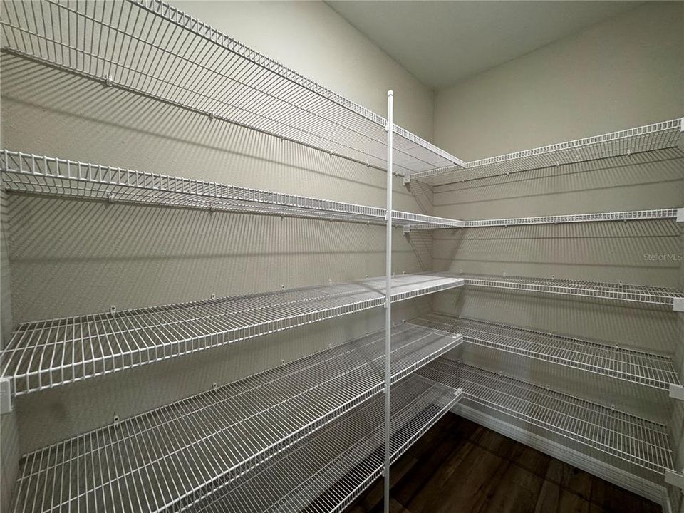 В аренду: $2,380 (4 спален, 2 ванн, 1850 Квадратных фут)