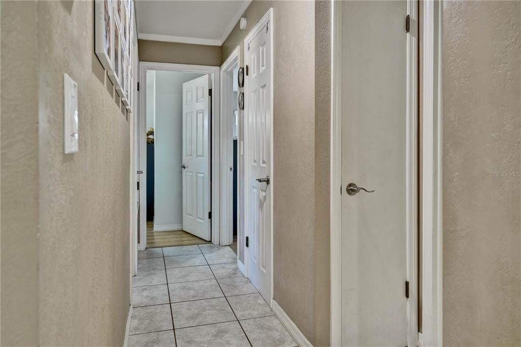 На продажу: $349,999 (3 спален, 2 ванн, 1185 Квадратных фут)