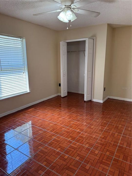 For Sale: $310,000 (4 beds, 2 baths, 1706 Square Feet)