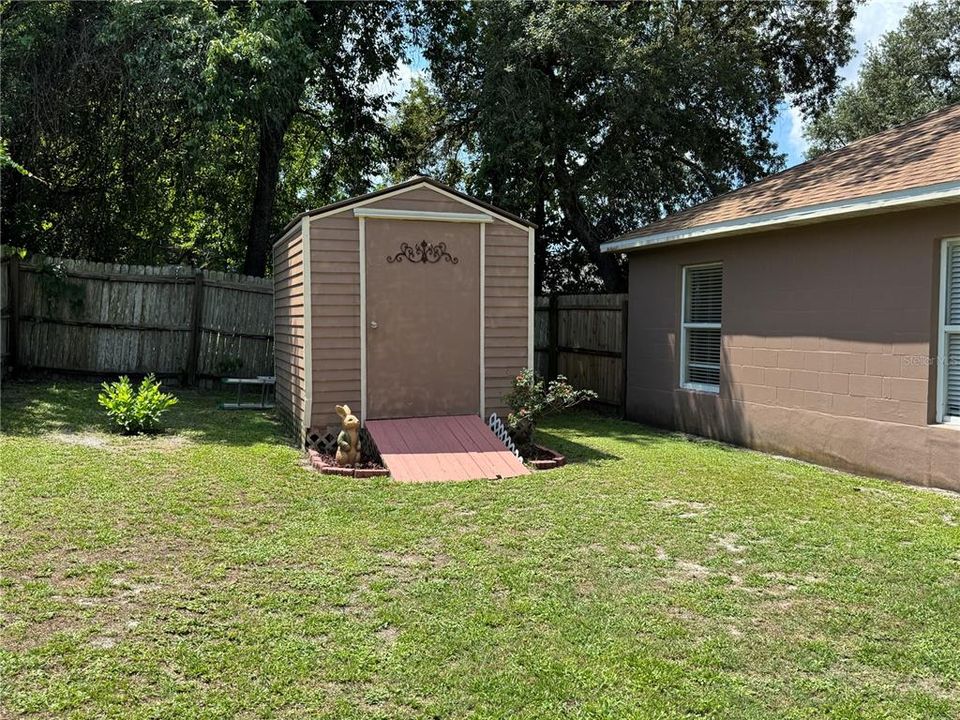 For Sale: $310,000 (4 beds, 2 baths, 1706 Square Feet)