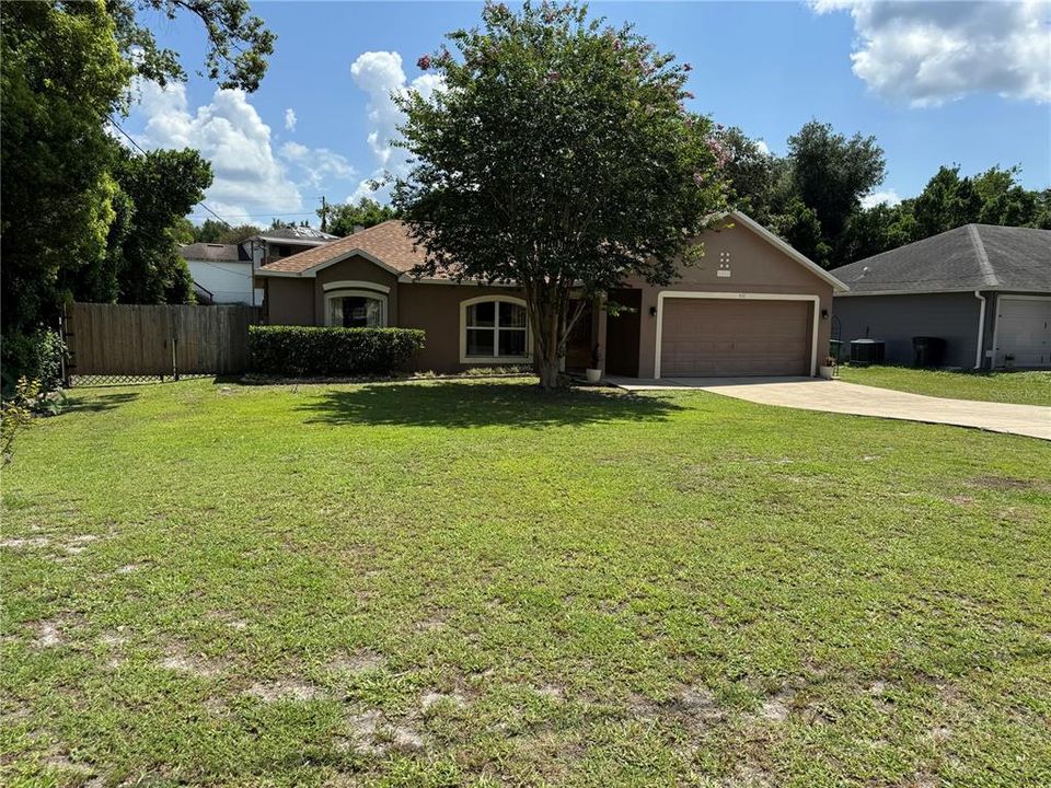 For Sale: $310,000 (4 beds, 2 baths, 1706 Square Feet)
