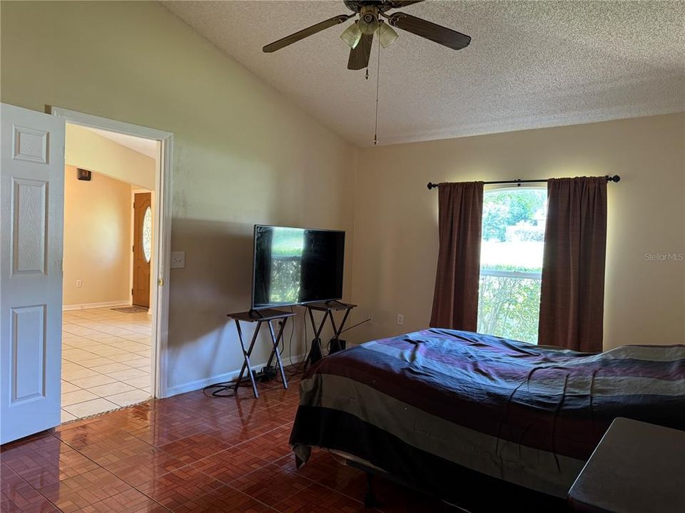 For Sale: $310,000 (4 beds, 2 baths, 1706 Square Feet)