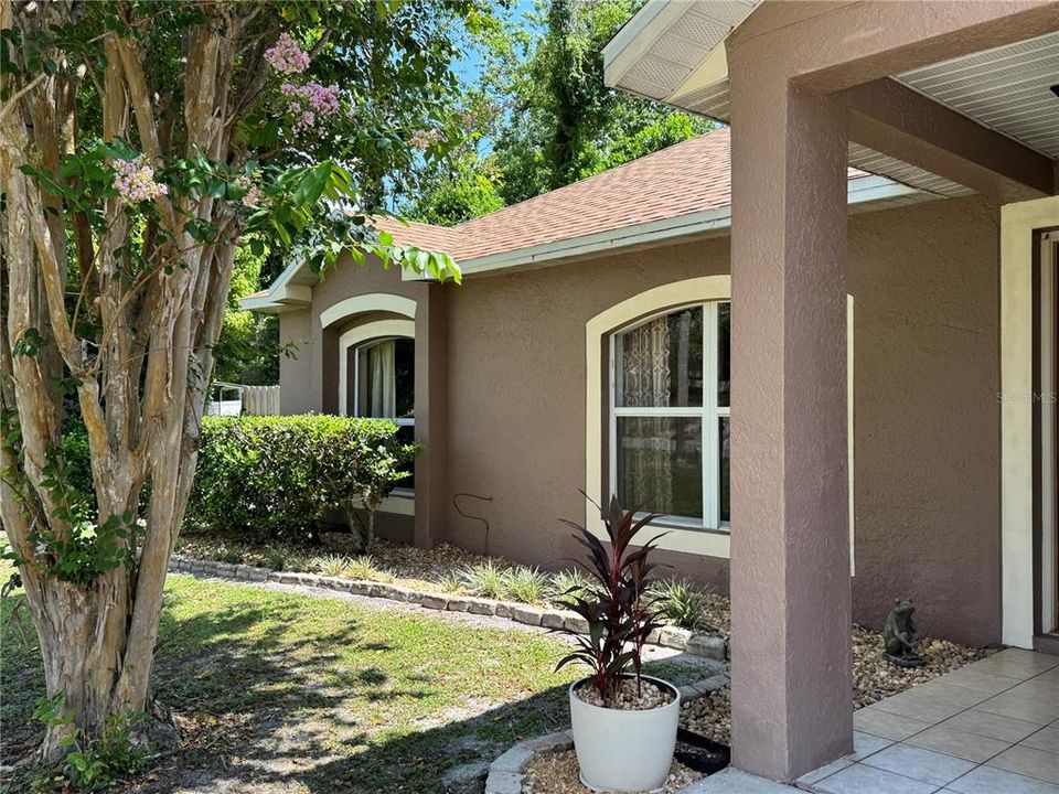 For Sale: $310,000 (4 beds, 2 baths, 1706 Square Feet)