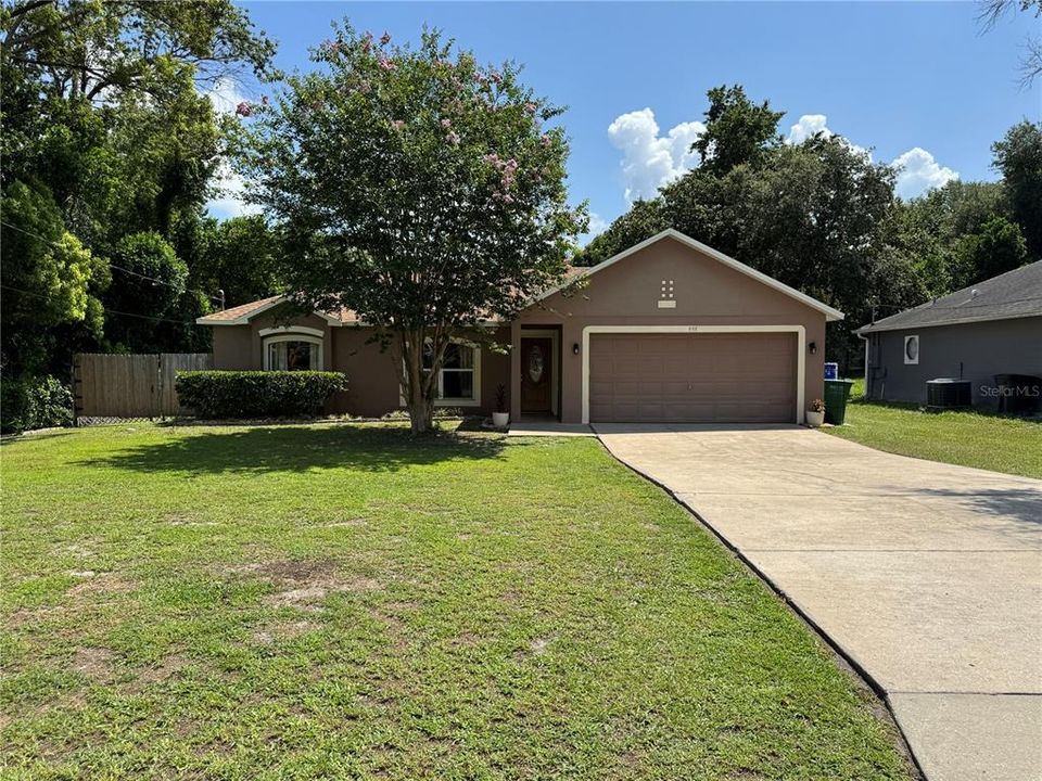 For Sale: $310,000 (4 beds, 2 baths, 1706 Square Feet)