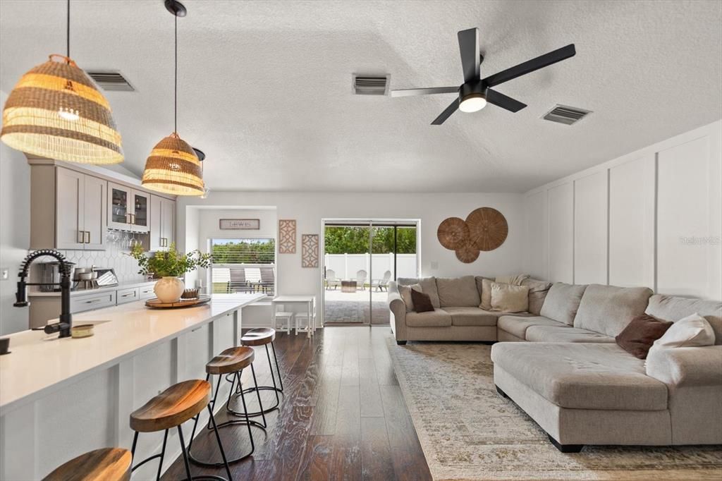 For Sale: $419,900 (3 beds, 2 baths, 1490 Square Feet)