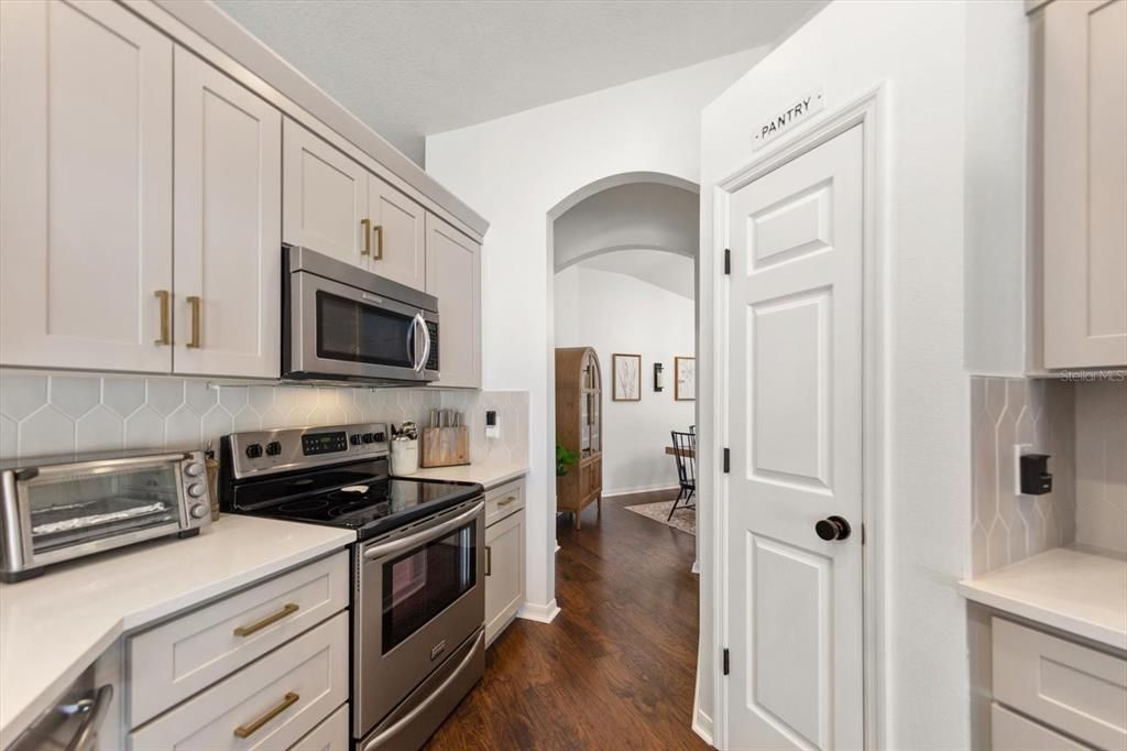 For Sale: $419,900 (3 beds, 2 baths, 1490 Square Feet)