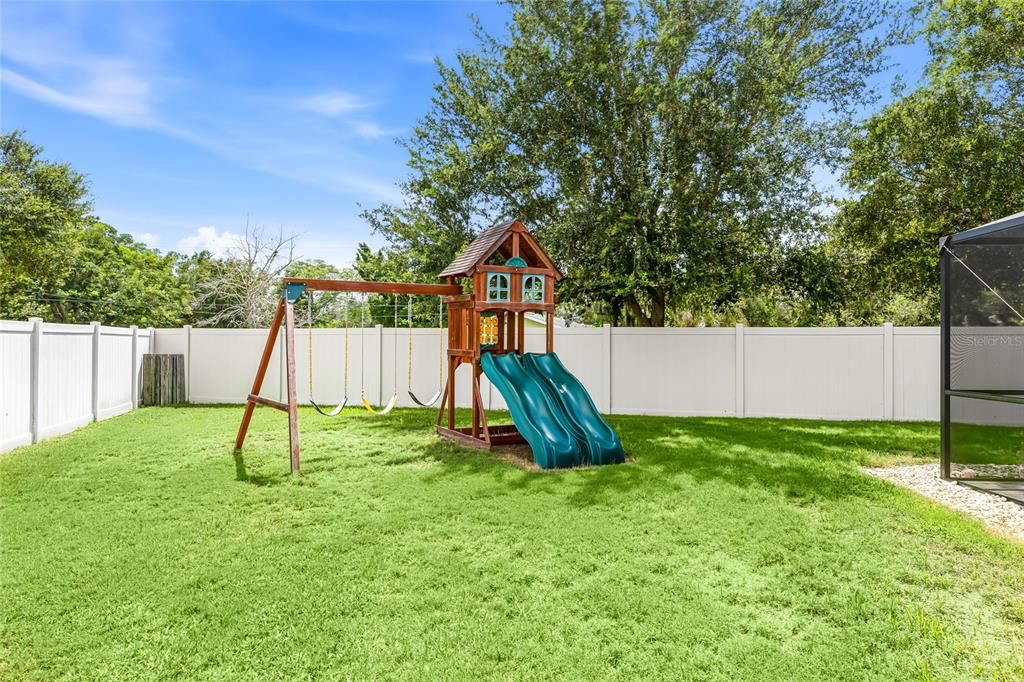 En Venta: $525,000 (4 camas, 2 baños, 3278 Pies cuadrados)