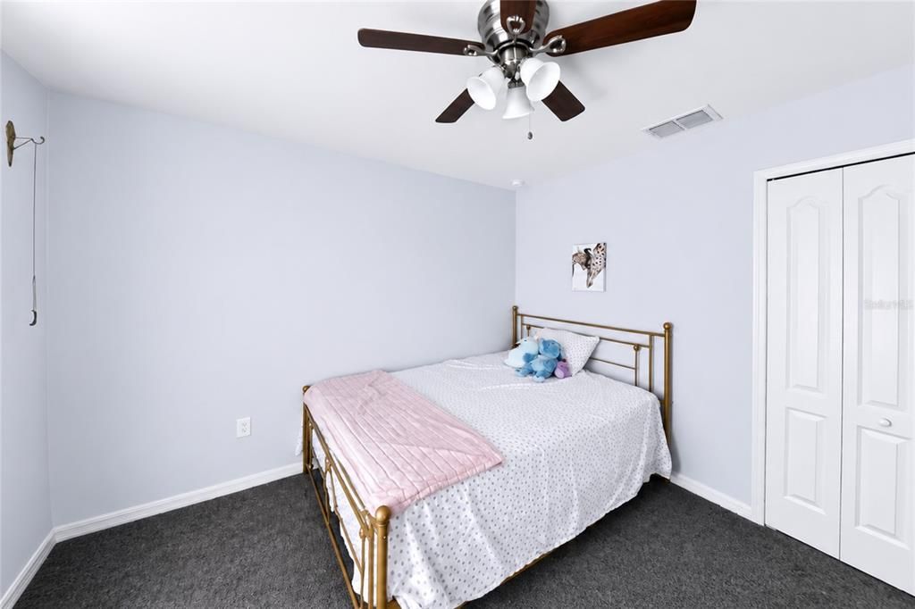 En Venta: $525,000 (4 camas, 2 baños, 3278 Pies cuadrados)