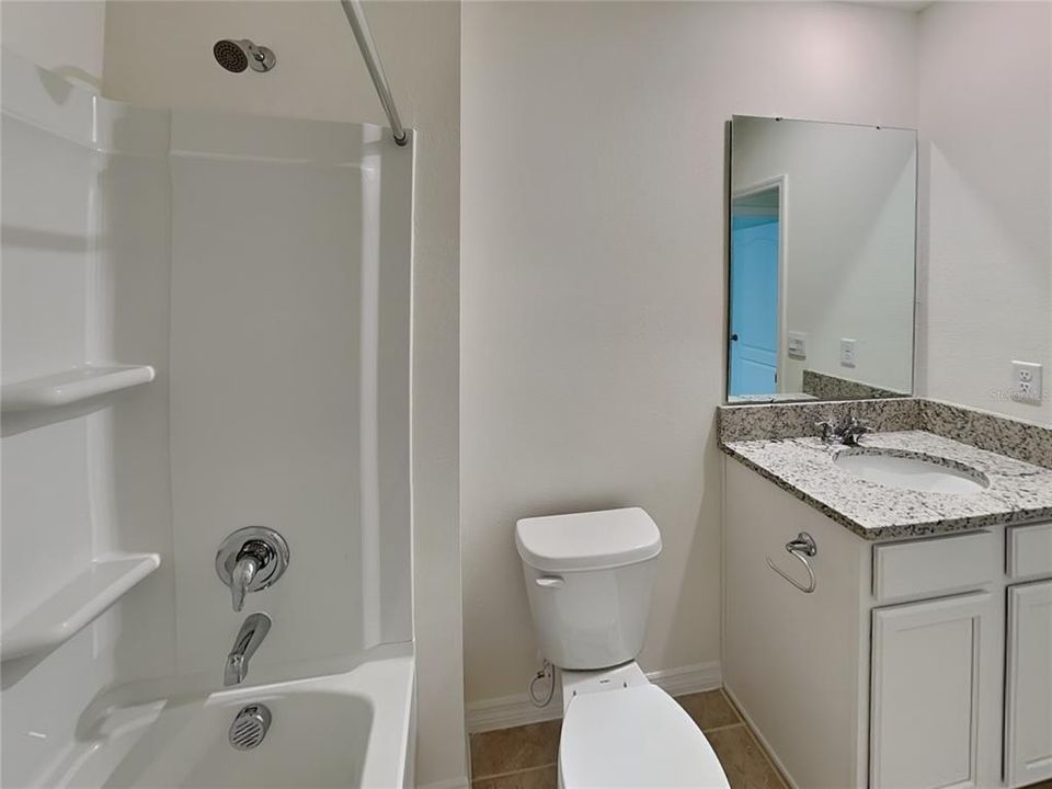 For Rent: $2,199 (4 beds, 2 baths, 1875 Square Feet)