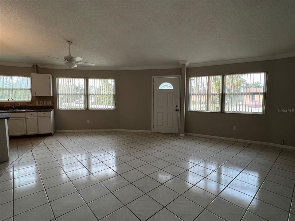 For Sale: $389,000 (4 beds, 0 baths, 2020 Square Feet)