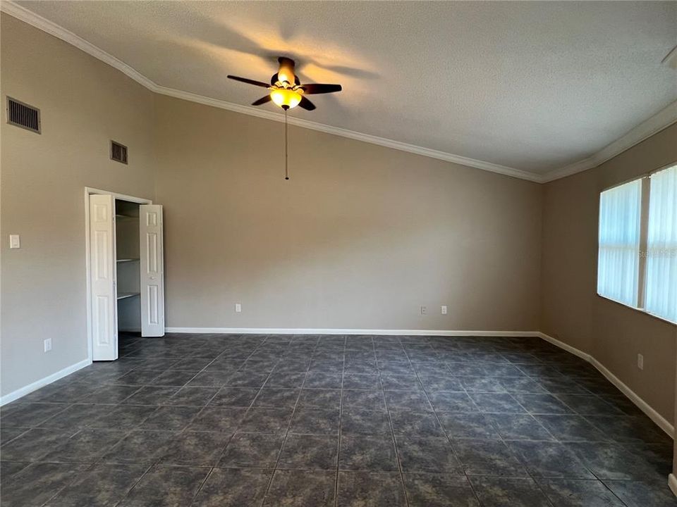 For Sale: $389,000 (4 beds, 0 baths, 2020 Square Feet)