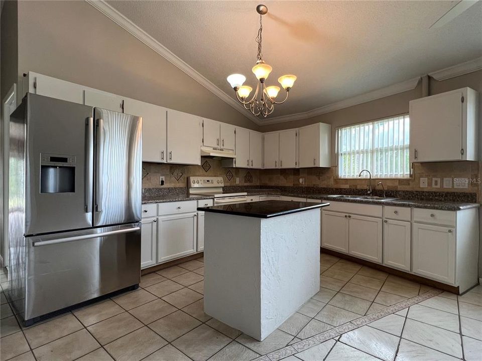 For Sale: $389,000 (4 beds, 0 baths, 2020 Square Feet)