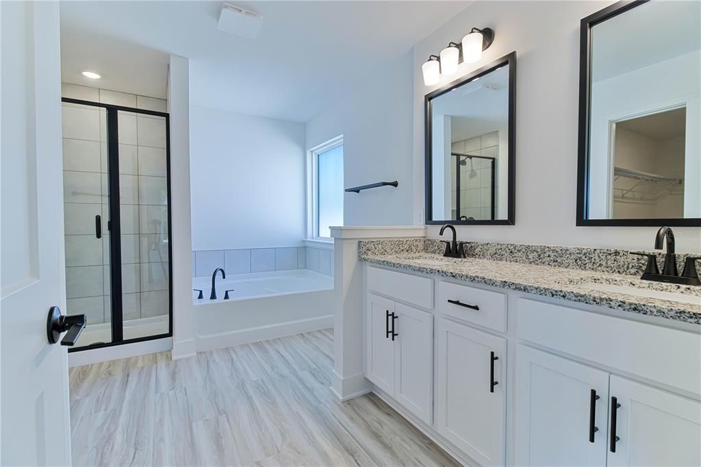 For Sale: $382,000 (3 beds, 2 baths, 1952 Square Feet)