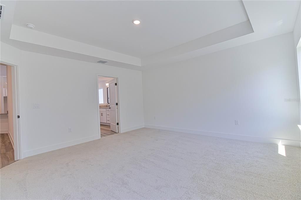 For Sale: $382,000 (3 beds, 2 baths, 1952 Square Feet)