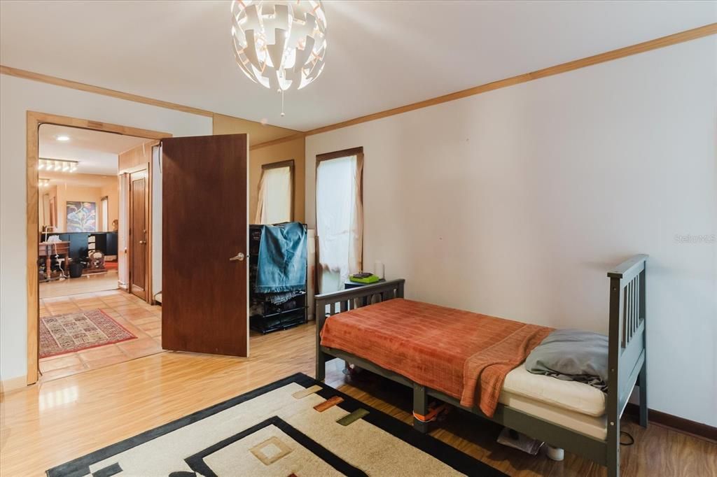 На продажу: $1,149,900 (5 спален, 5 ванн, 4502 Квадратных фут)