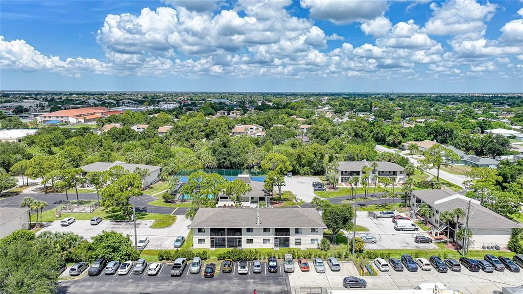 На продажу: $133,000 (2 спален, 2 ванн, 840 Квадратных фут)