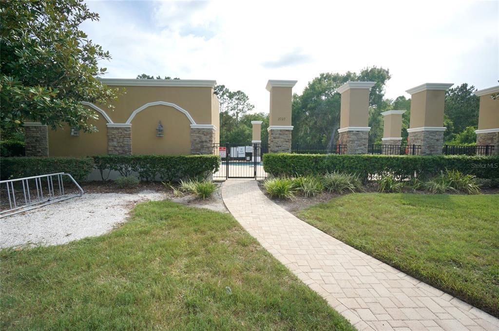 Active With Contract: $2,200 (3 beds, 2 baths, 1629 Square Feet)