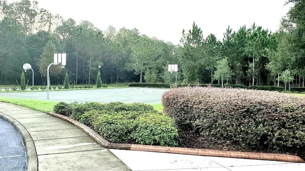 For Rent: $2,695 (4 beds, 3 baths, 3153 Square Feet)