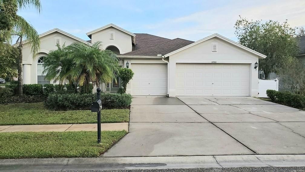 For Rent: $2,695 (4 beds, 3 baths, 3153 Square Feet)