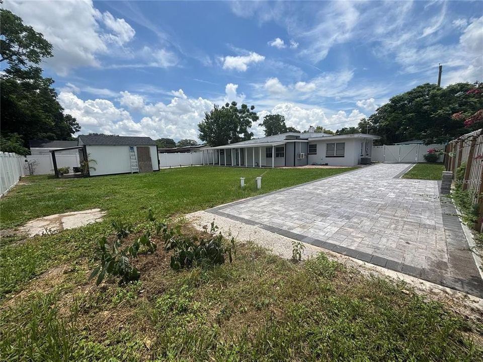 For Sale: $370,000 (4 beds, 2 baths, 1358 Square Feet)