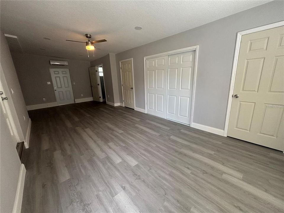For Sale: $370,000 (4 beds, 2 baths, 1358 Square Feet)