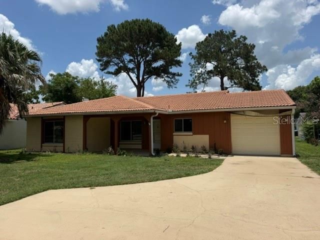 For Sale: $280,000 (2 beds, 2 baths, 1554 Square Feet)