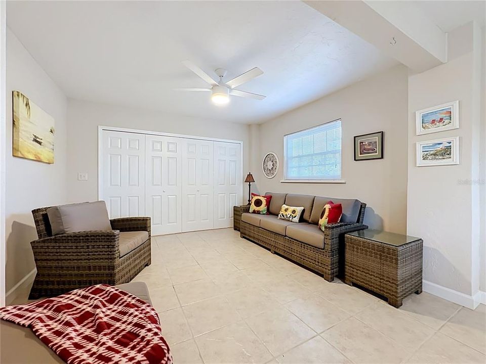 For Sale: $775,000 (3 beds, 2 baths, 972 Square Feet)