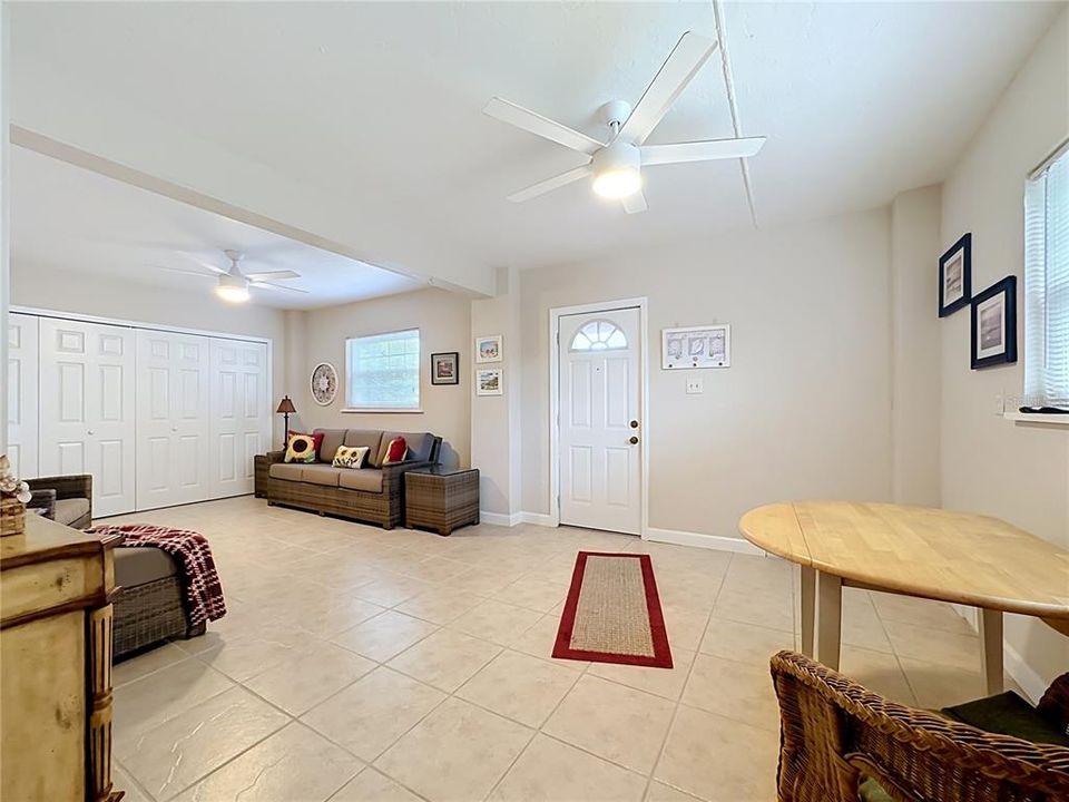 For Sale: $775,000 (3 beds, 2 baths, 972 Square Feet)