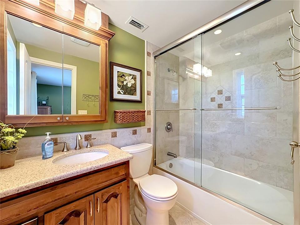 For Sale: $775,000 (3 beds, 2 baths, 972 Square Feet)