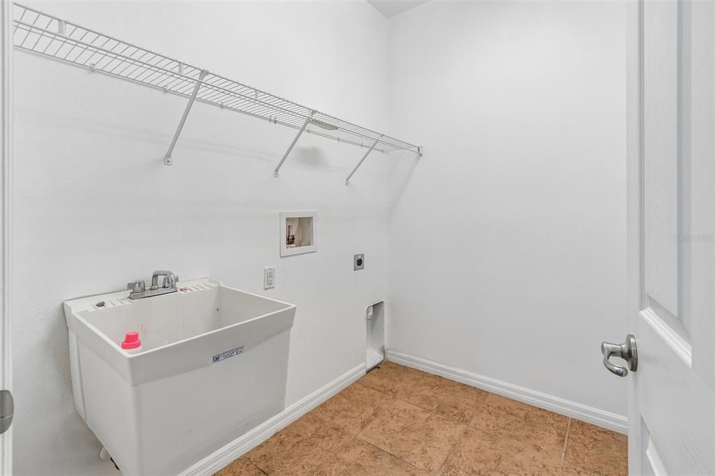 В аренду: $3,800 (4 спален, 3 ванн, 2679 Квадратных фут)