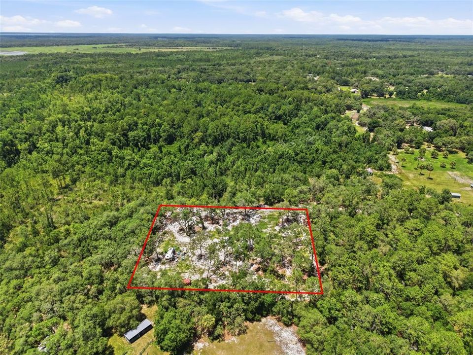 待售: $180,000 (2.70 acres)