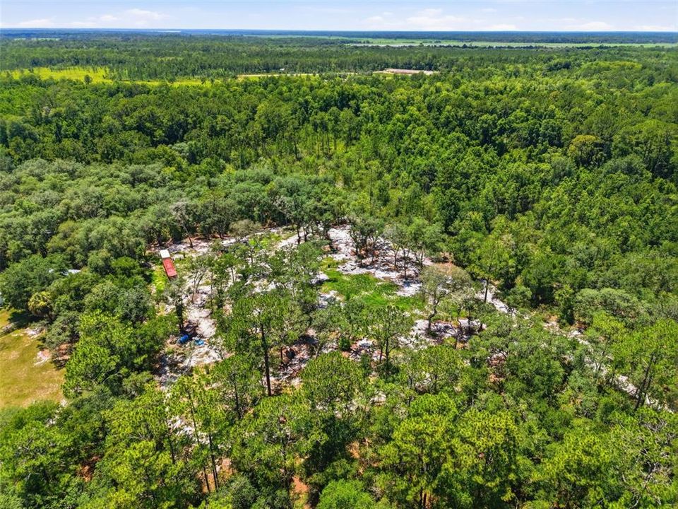 待售: $180,000 (2.70 acres)