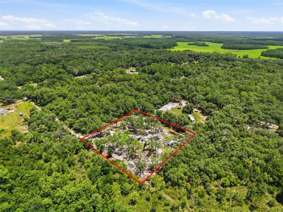 待售: $180,000 (2.70 acres)
