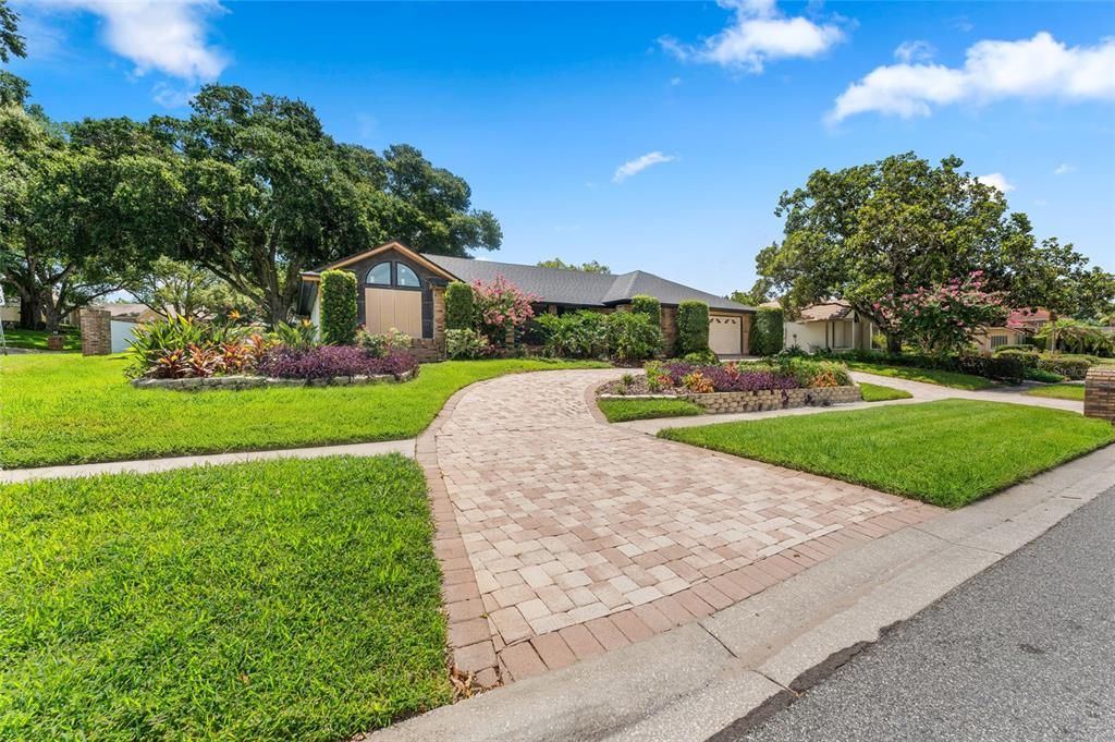 For Sale: $750,000 (4 beds, 3 baths, 2701 Square Feet)