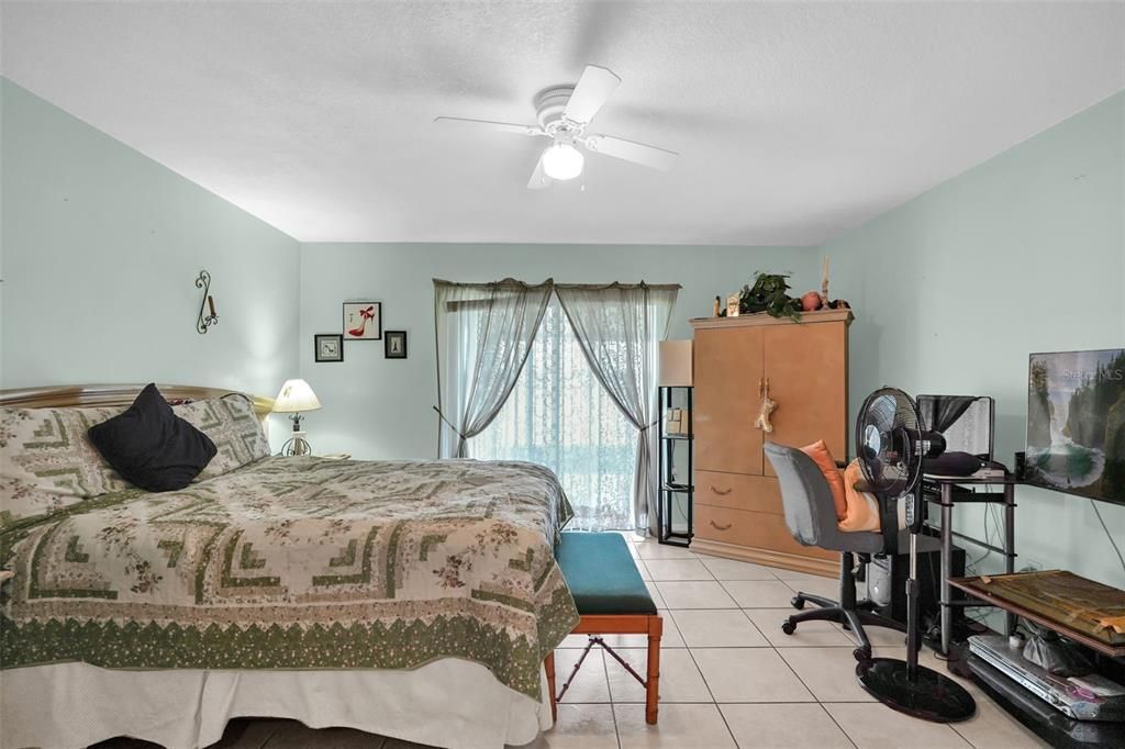 En Venta: $299,000 (2 camas, 2 baños, 1162 Pies cuadrados)
