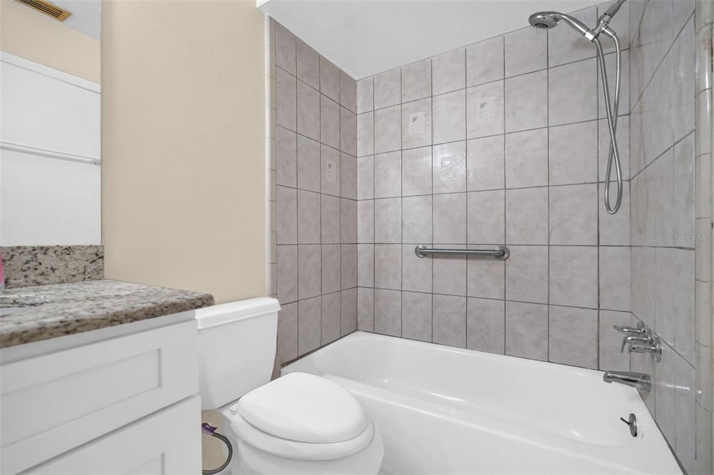 En Venta: $299,000 (2 camas, 2 baños, 1162 Pies cuadrados)