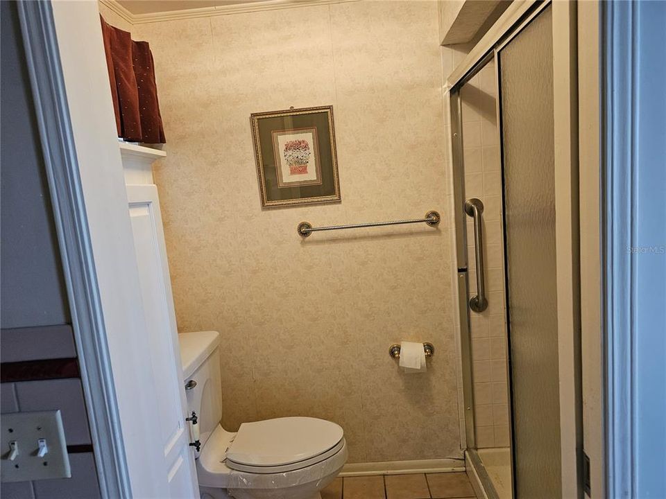 На продажу: $94,900 (2 спален, 2 ванн, 1024 Квадратных фут)