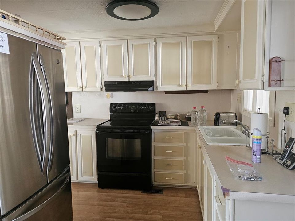 На продажу: $94,900 (2 спален, 2 ванн, 1024 Квадратных фут)