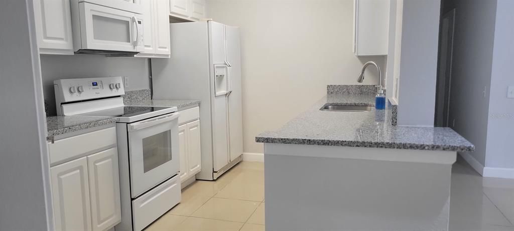 В аренду: $2,200 (3 спален, 2 ванн, 1408 Квадратных фут)