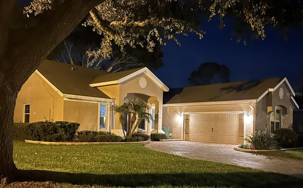 For Sale: $469,000 (3 beds, 2 baths, 2160 Square Feet)