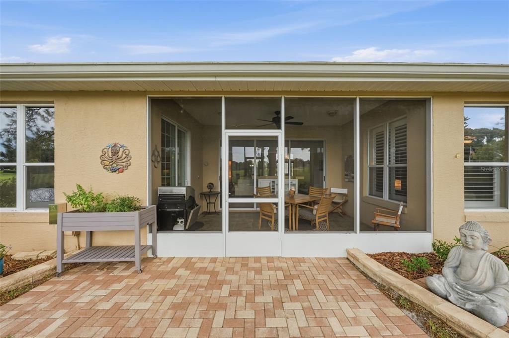 For Sale: $469,000 (3 beds, 2 baths, 2160 Square Feet)