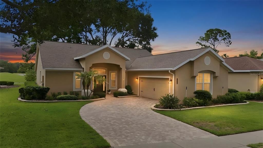 For Sale: $469,000 (3 beds, 2 baths, 2160 Square Feet)