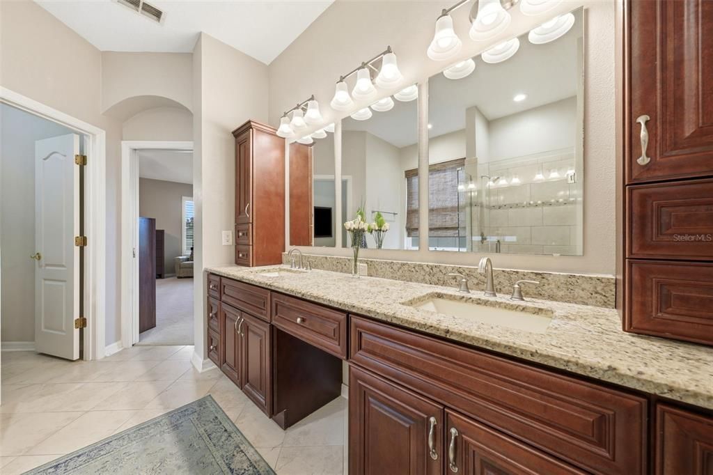 For Sale: $469,000 (3 beds, 2 baths, 2160 Square Feet)