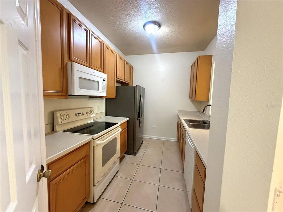 В аренду: $1,999 (3 спален, 2 ванн, 1408 Квадратных фут)