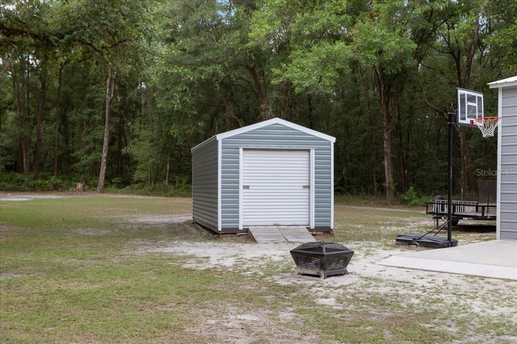 For Sale: $329,900 (2 beds, 2 baths, 1216 Square Feet)