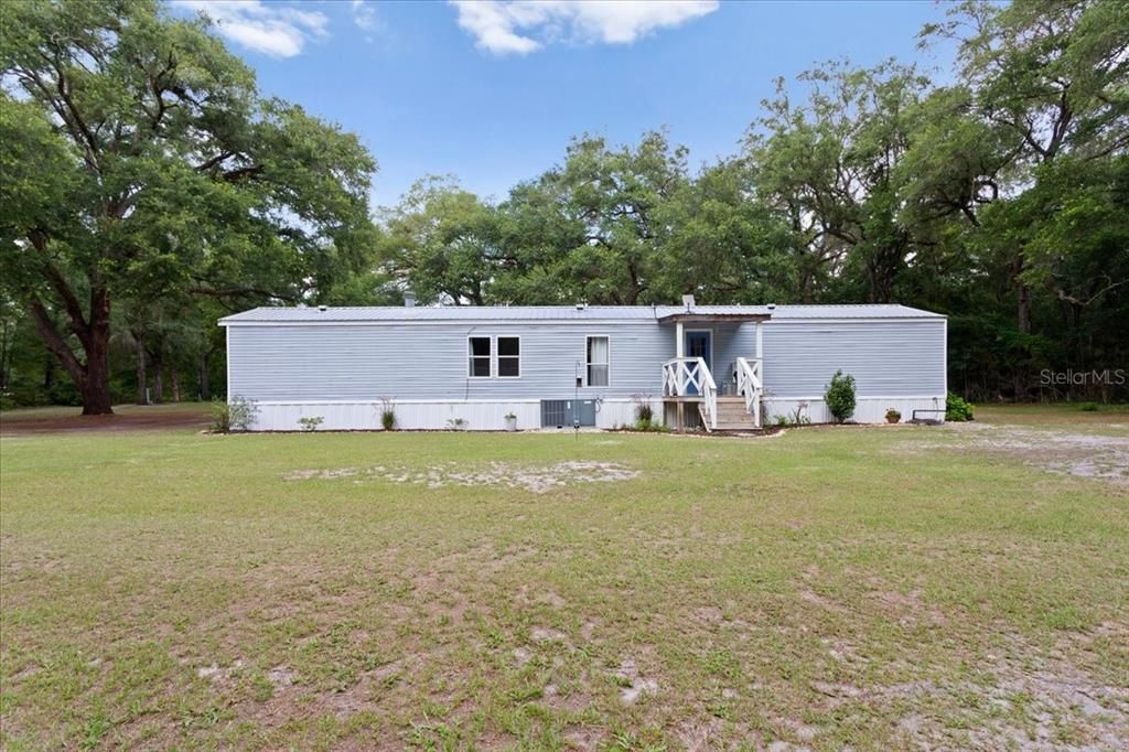For Sale: $329,900 (2 beds, 2 baths, 1216 Square Feet)