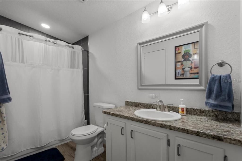 For Sale: $329,900 (2 beds, 2 baths, 1216 Square Feet)