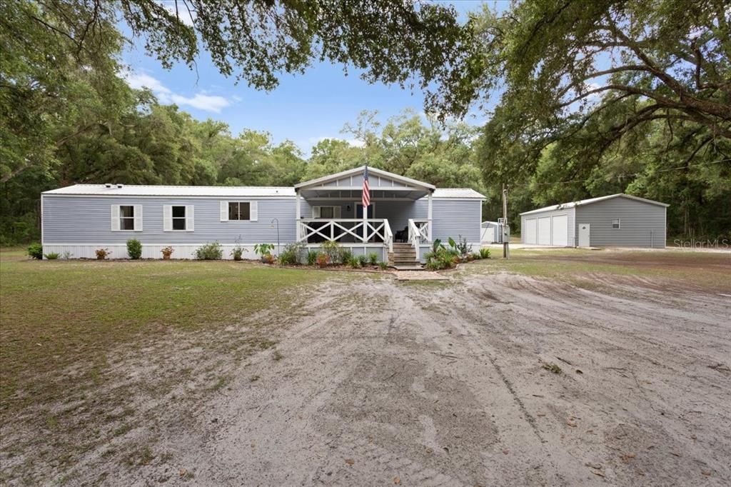 For Sale: $329,900 (2 beds, 2 baths, 1216 Square Feet)