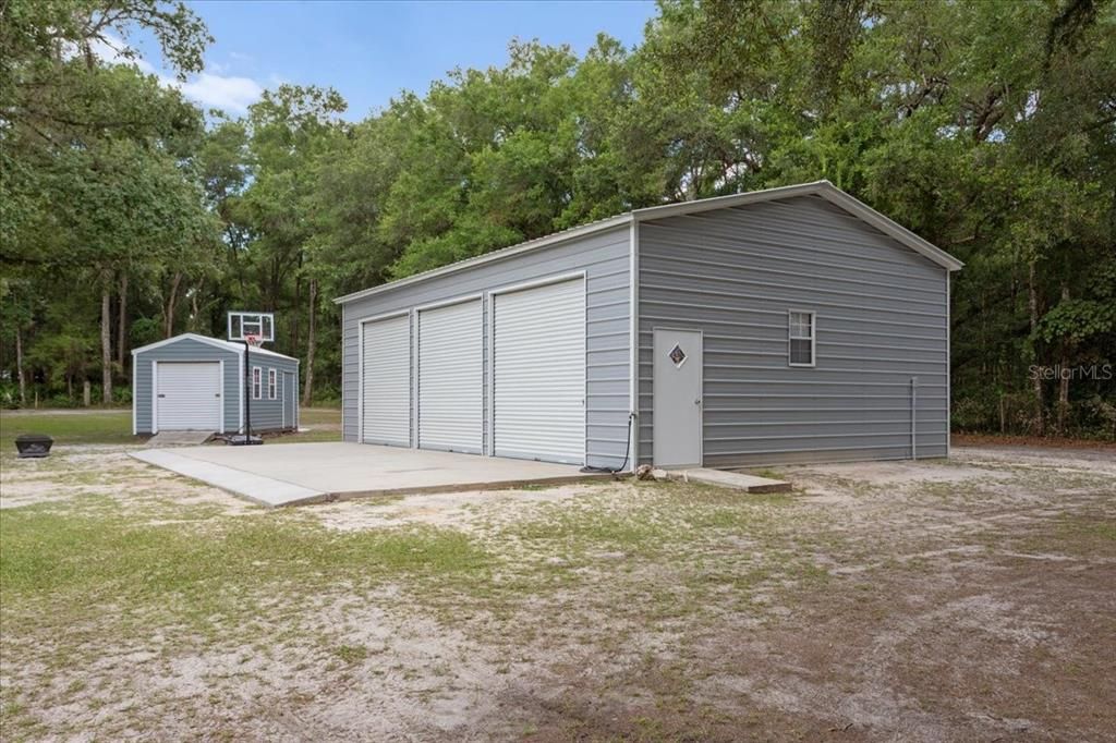 For Sale: $329,900 (2 beds, 2 baths, 1216 Square Feet)