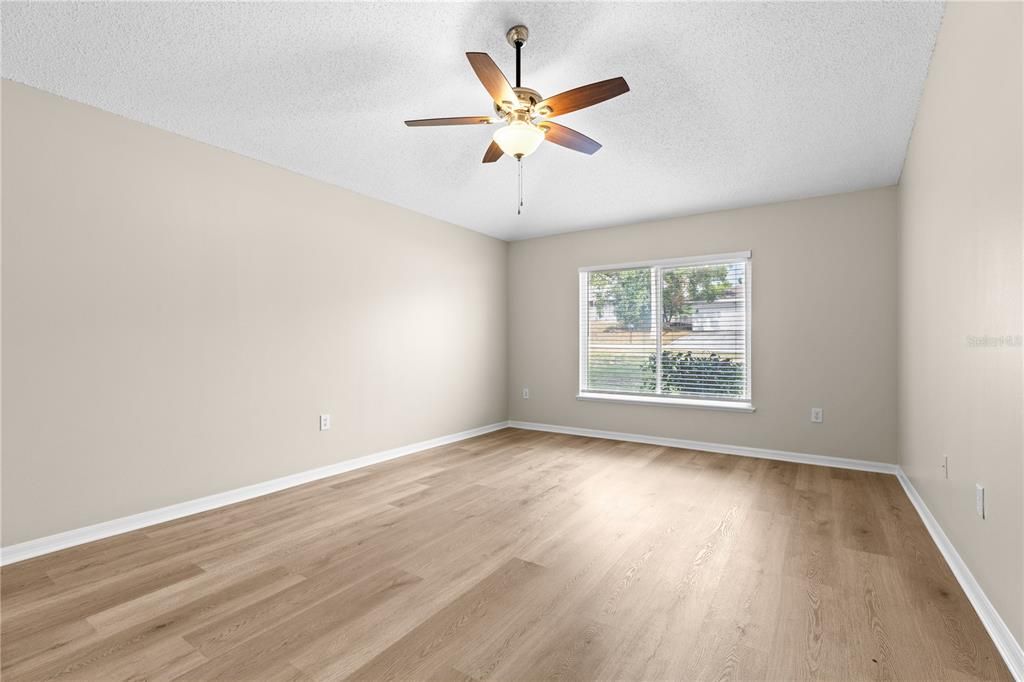 For Sale: $399,900 (4 beds, 2 baths, 2238 Square Feet)